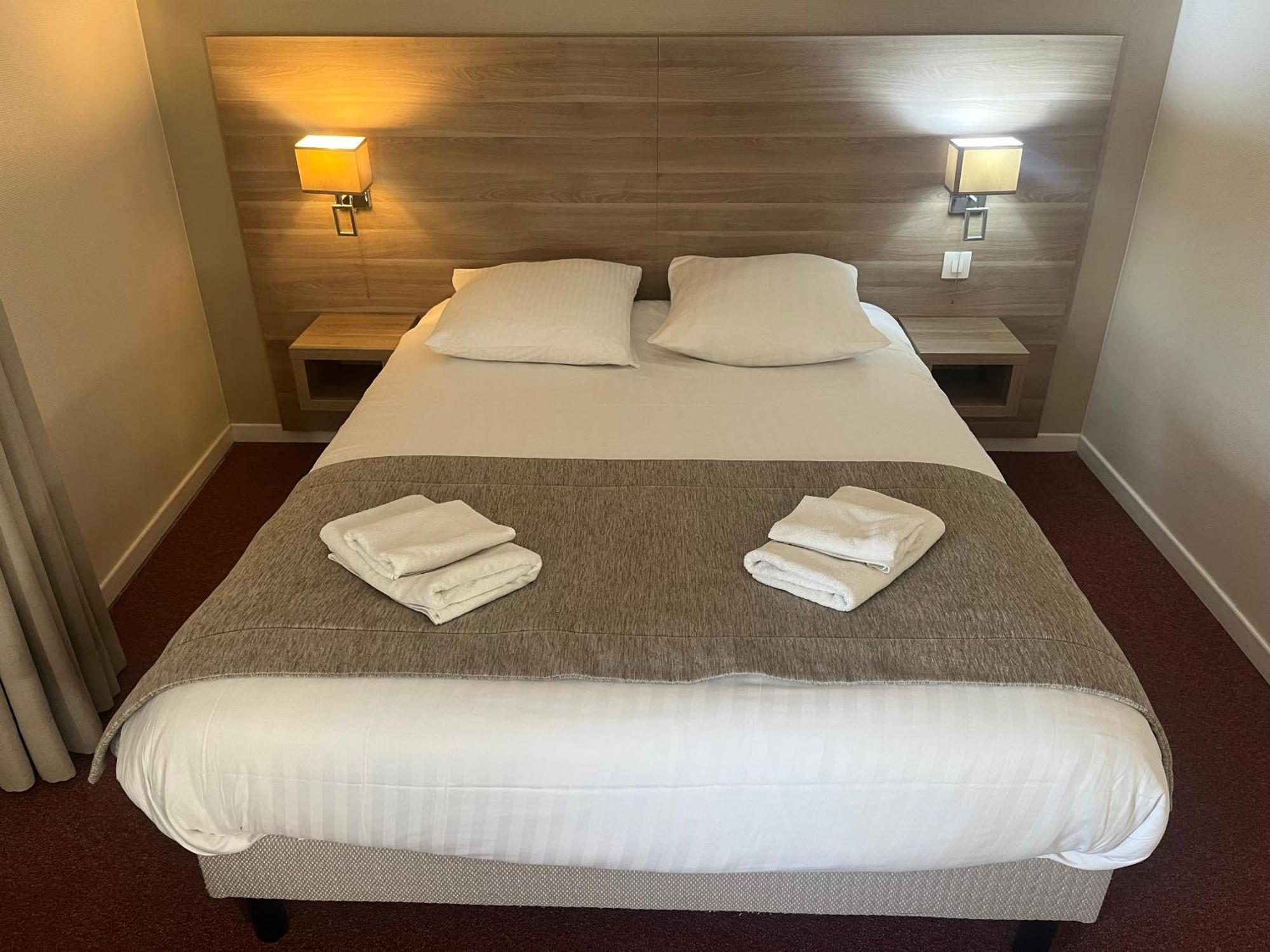 Hotel Le Roosevelt 日韦 外观 照片