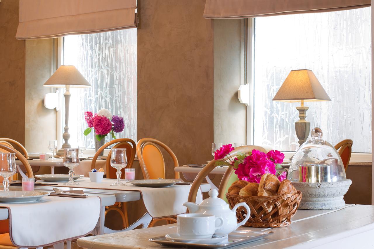 Hotel Le Roosevelt 日韦 外观 照片